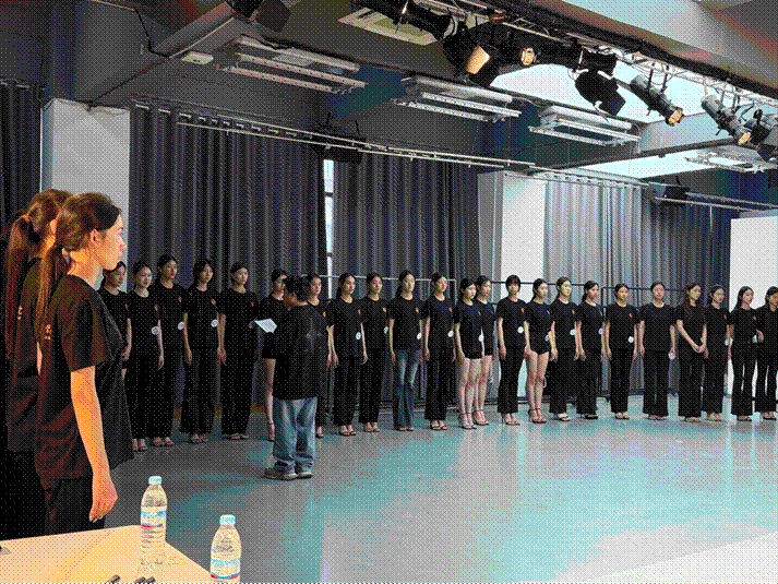 2025-11-15 13:32:37.700000